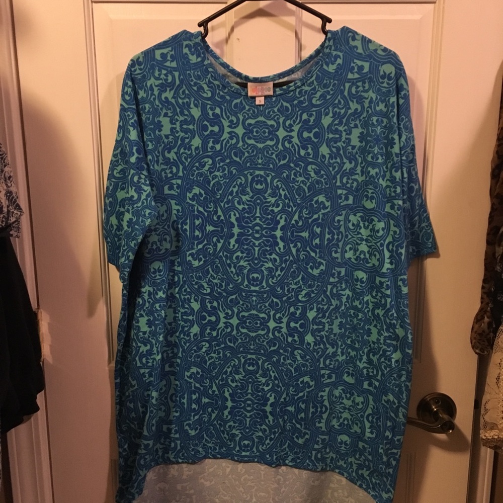 LuLaRoe Irma tunic